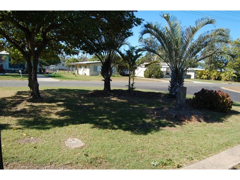2 Perry St, Dysart QLD 4745