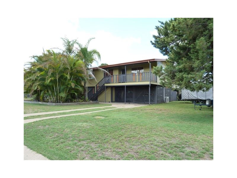20 YEATES CRESCENT, Dysart QLD 4745