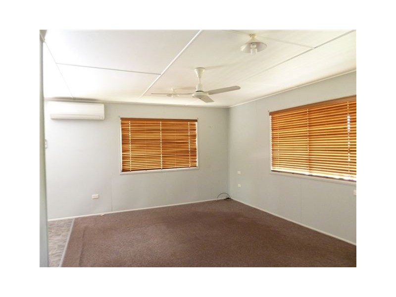 20 YEATES CRESCENT, Dysart QLD 4745