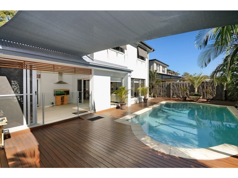 9 Cyan Place, Redland Bay QLD 4165