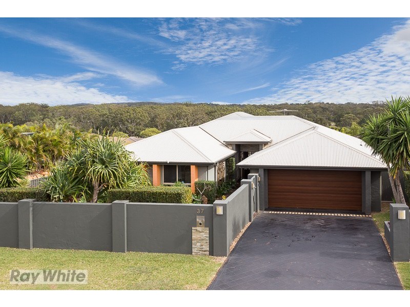 37 Bedarra Street, Redland Bay QLD 4165