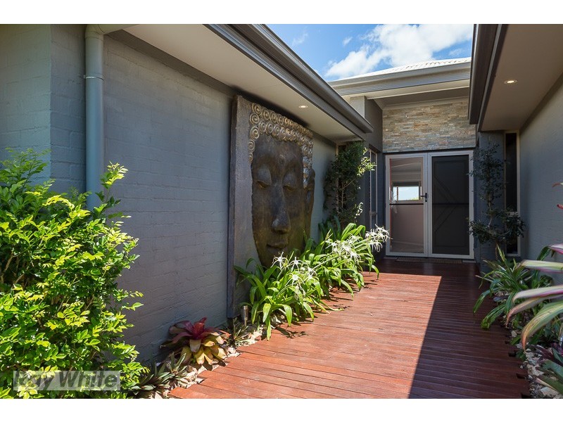 37 Bedarra Street, Redland Bay QLD 4165