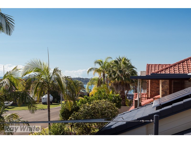 11 Bayswater Drive, Victoria Point QLD 4165
