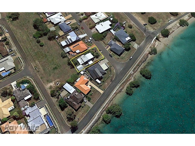 4 Beach Court, Victoria Point QLD 4165