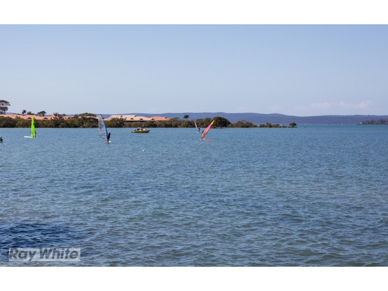 4 Beach Court, Victoria Point QLD 4165