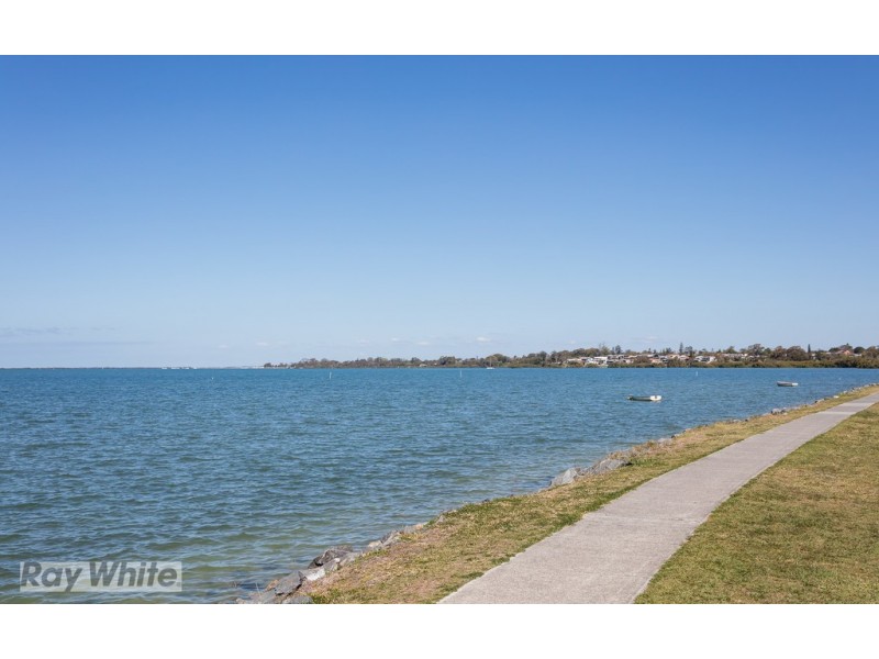 4 Beach Court, Victoria Point QLD 4165