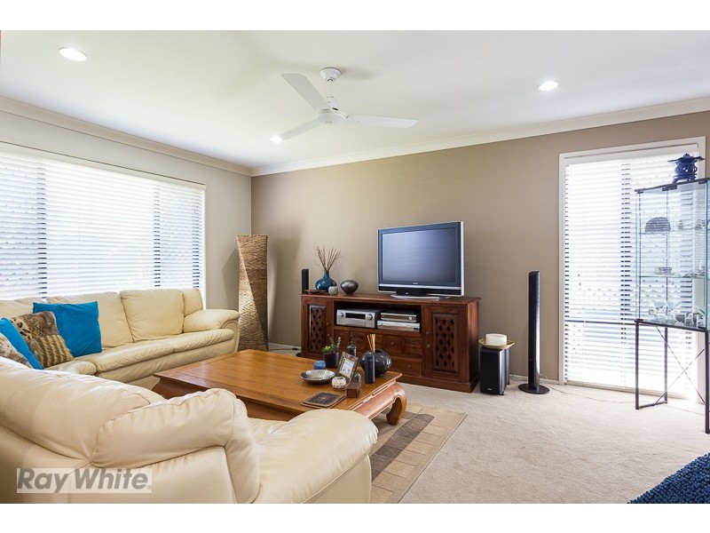 59 Azure Avenue, Redland Bay QLD 4165