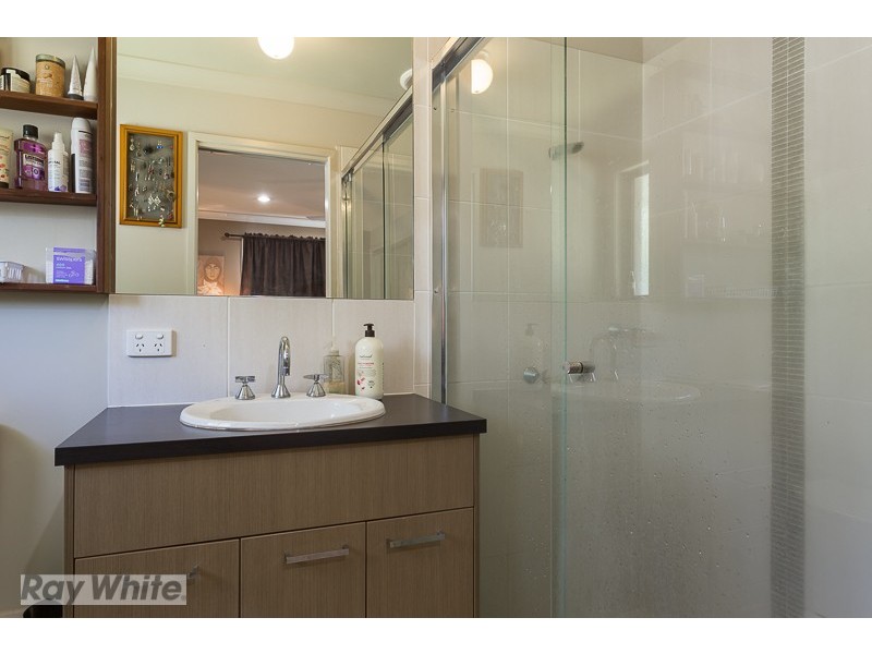 59 Azure Avenue, Redland Bay QLD 4165