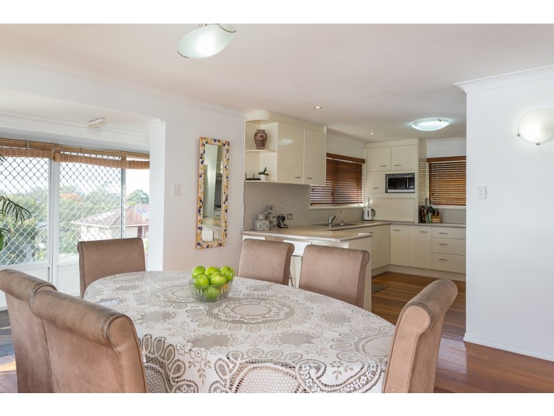 27 Wilkie Street, Redland Bay QLD 4165