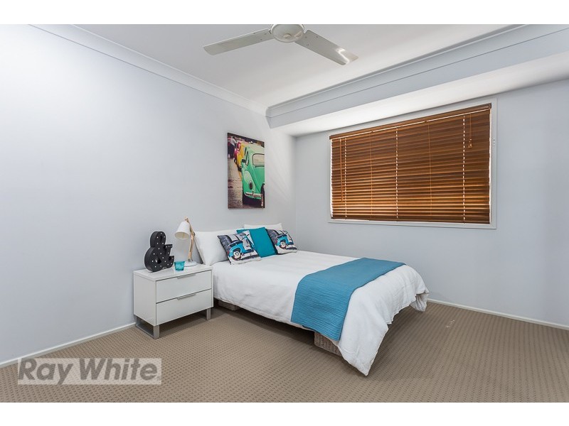 61 Azure Avenue, Redland Bay QLD 4165