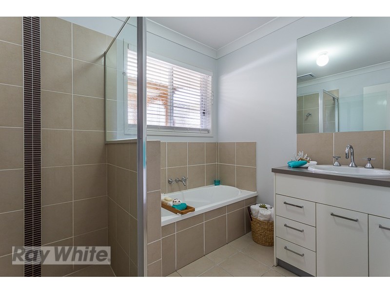 61 Azure Avenue, Redland Bay QLD 4165