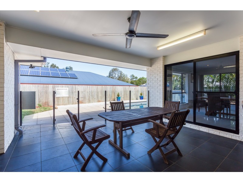 6 Poynter Street, Redland Bay QLD 4165