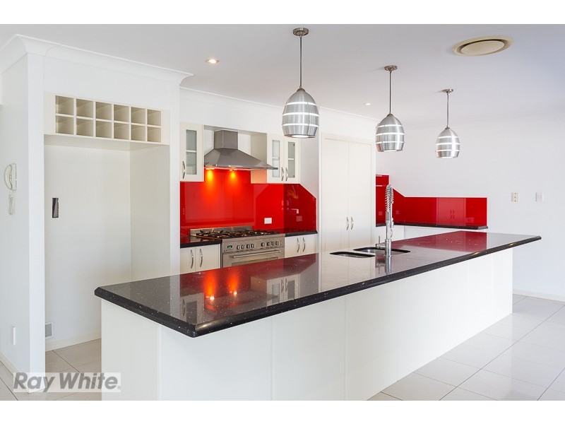 6 Poynter Street, Redland Bay QLD 4165