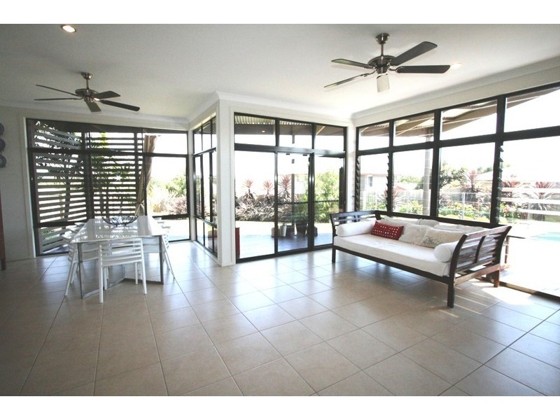 31 Bedarra Street, Redland Bay QLD 4165