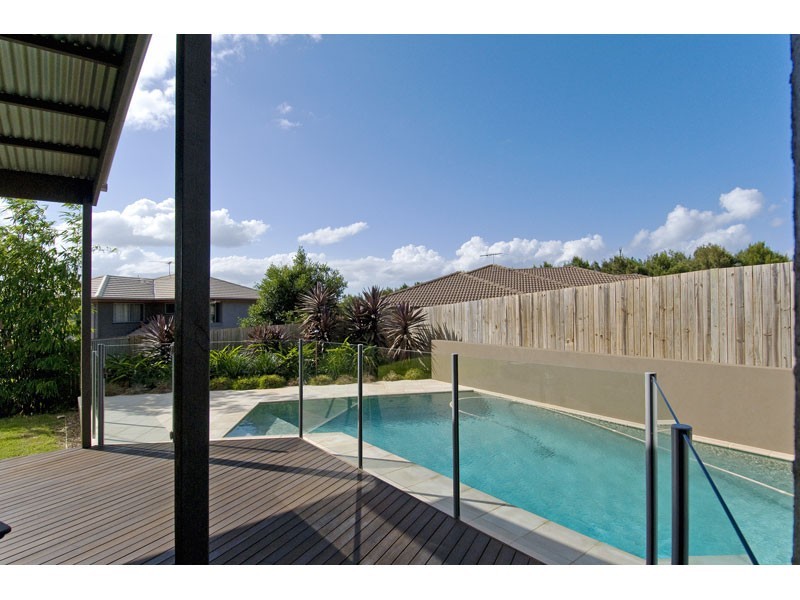 31 Bedarra Street, Redland Bay QLD 4165