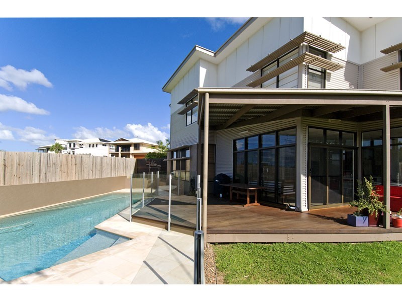 31 Bedarra Street, Redland Bay QLD 4165