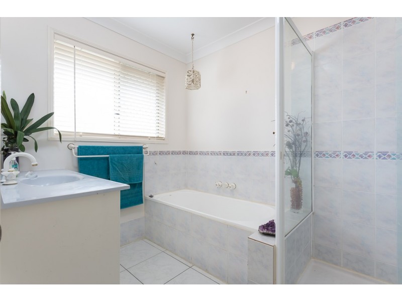 12 Darren Close, Victoria Point QLD 4165