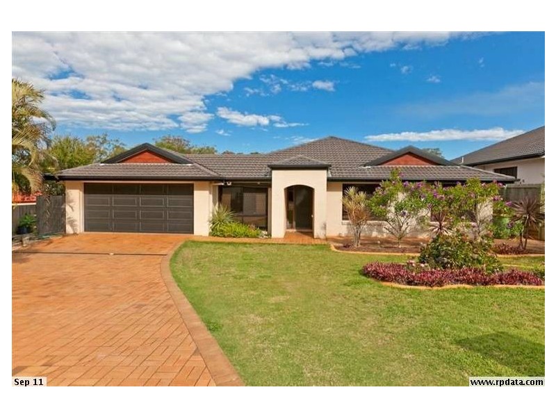 27 Caswell Crescent, Redland Bay QLD 4165