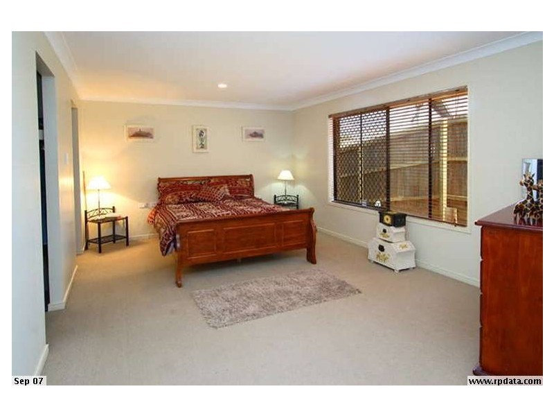 27 Caswell Crescent, Redland Bay QLD 4165