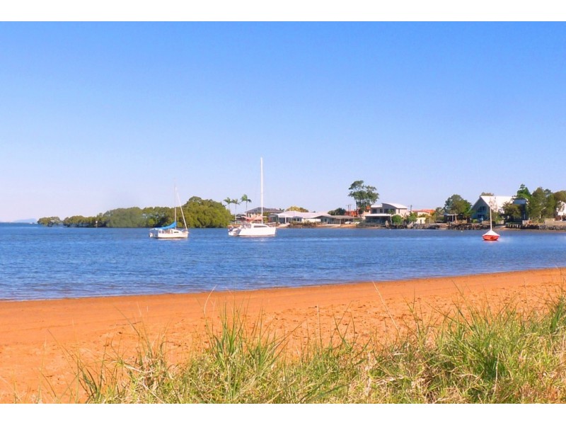 12 Base Street, Victoria Point QLD 4165