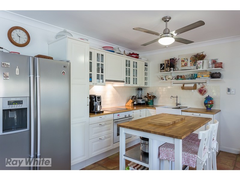 64 Riesling Street, Thornlands QLD 4164