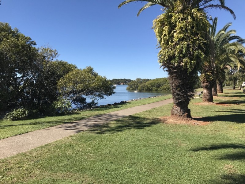 1 Bayswater Drive, Victoria Point QLD 4165