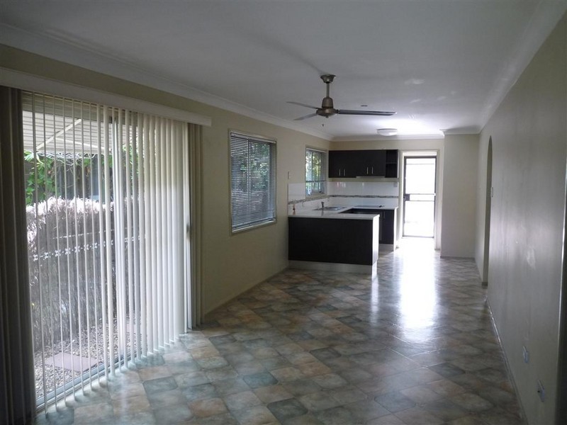 10 Oakland Avenue, Redland Bay QLD 4165