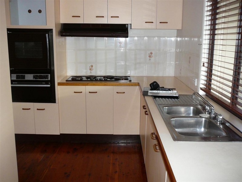 18  Kennedy Drive, Capalaba QLD 4157