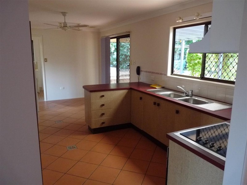 2 Engert Street, Victoria Point QLD 4165