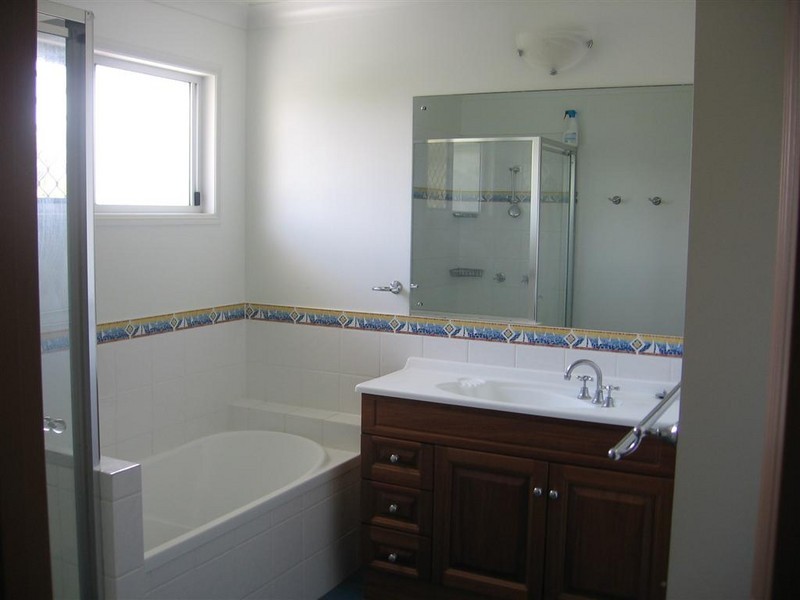 1 Fryar Street, Victoria Point QLD 4165