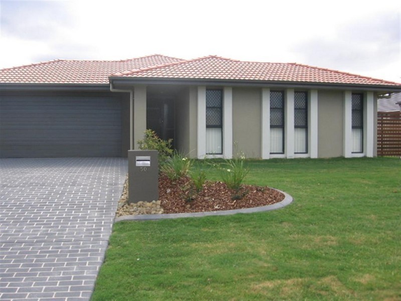 50 Azure Avenue, Redland Bay QLD 4165