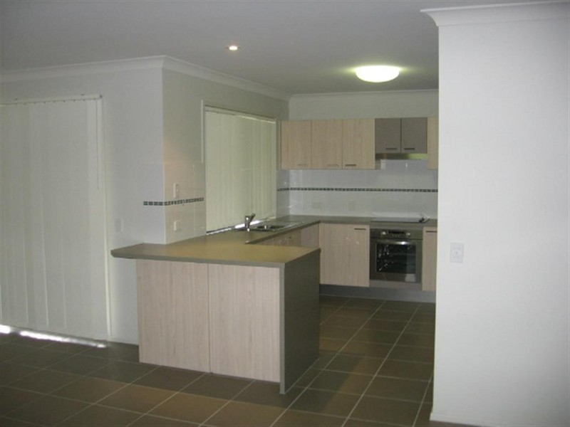 50 Azure Avenue, Redland Bay QLD 4165