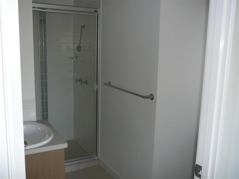 2/239 Queen St, Cleveland QLD 4163