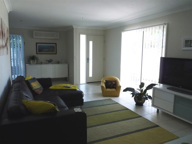 1/10 Boat Street, Victoria Point QLD 4165