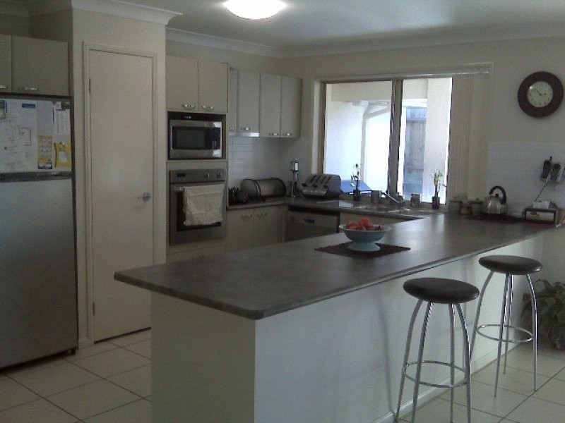 36 Ebony Cres, Redland Bay QLD 4165