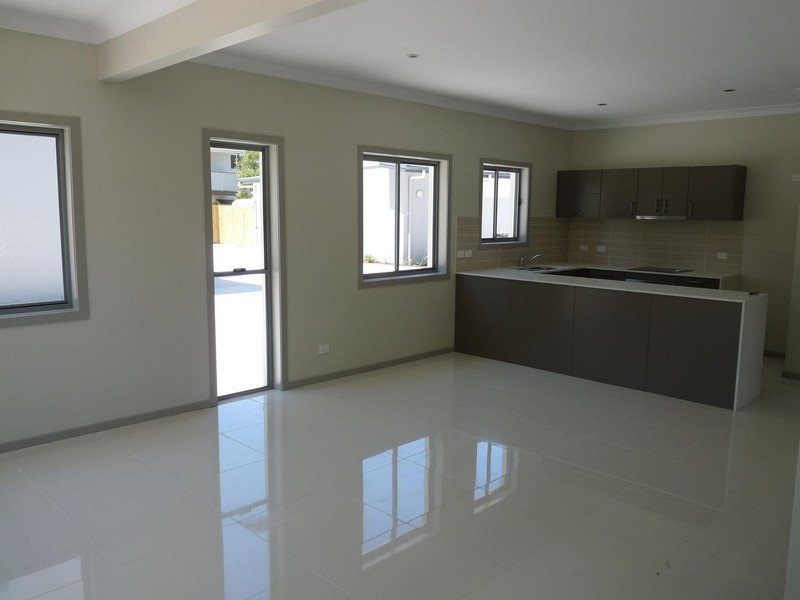 2/8 Boat St, Victoria Point QLD 4165