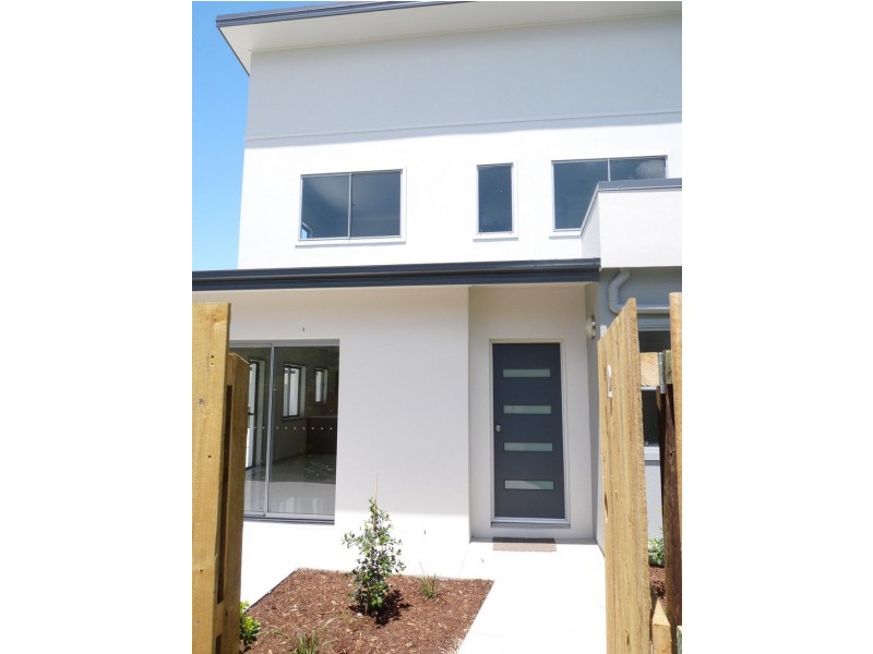 2/8 Boat St, Victoria Point QLD 4165