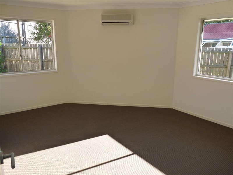 261 Colburn Ave, Victoria Point QLD 4165