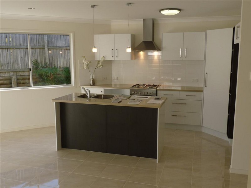 261 Colburn Ave, Victoria Point QLD 4165