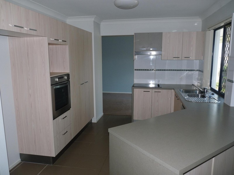 41 Aqua Crescent, Redland Bay QLD 4165