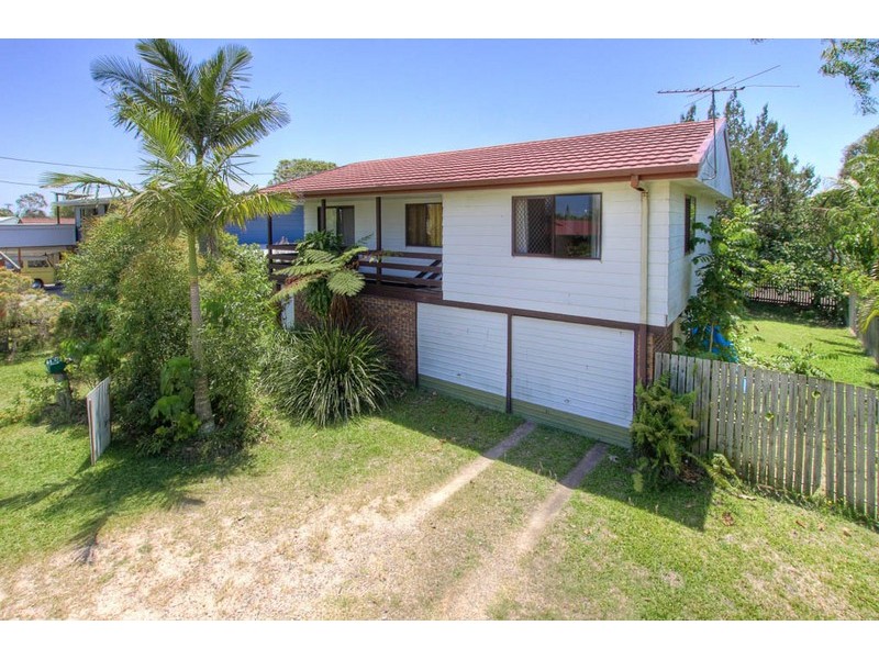 8  Holly Rd, Victoria Point QLD 4165