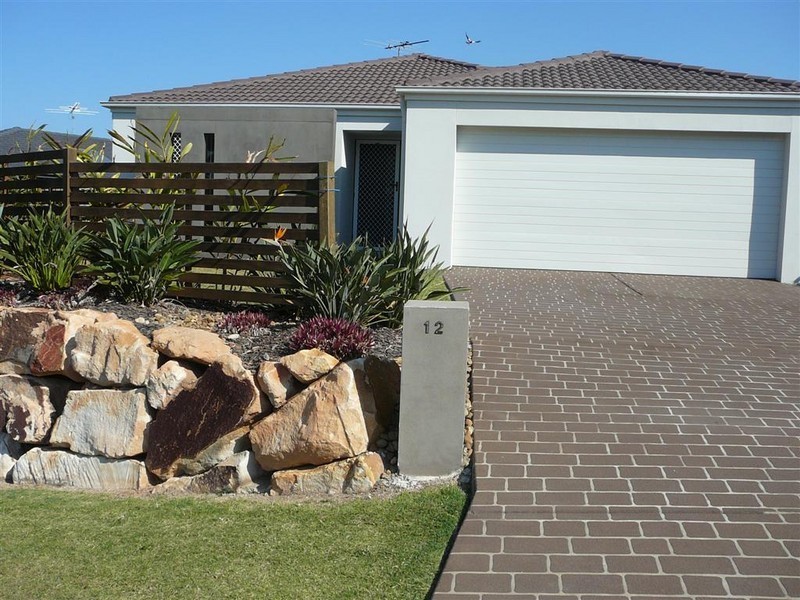 12 Aqua Crescent, Redland Bay QLD 4165