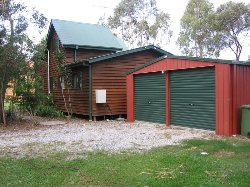 30 Pear Street, Redland Bay QLD 4165