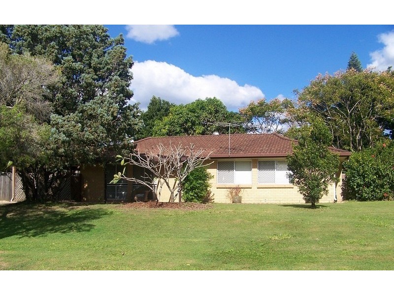 11 Chestnut Crescent, Victoria Point QLD 4165