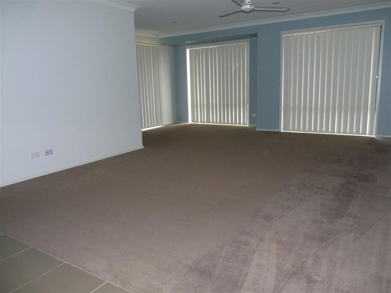 24 Aqua Crescent, Redland Bay QLD 4165