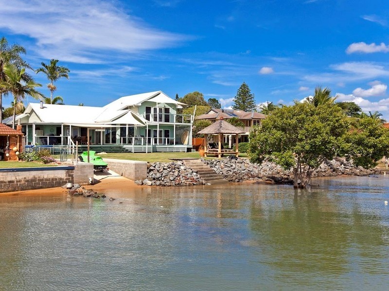 18 Colburn Ave, Victoria Point QLD 4165