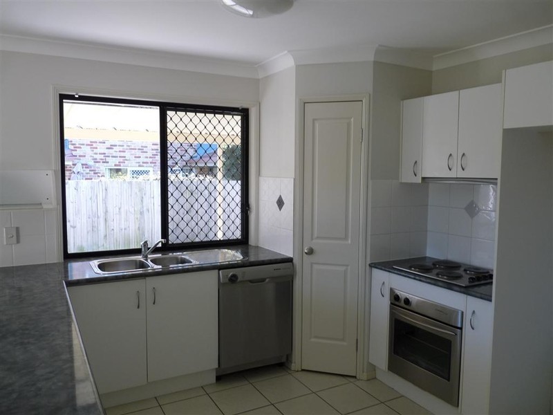 3  Gladebourne Cres, Victoria Point QLD 4165