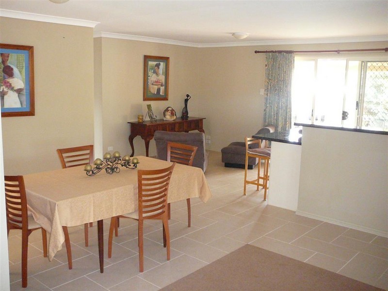 1 Gleneagles Crt, Redland Bay QLD 4165