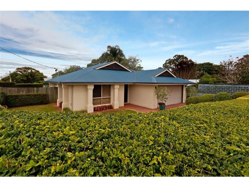 111 Colburn Ave, Victoria Point QLD 4165