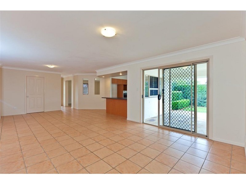 111 Colburn Ave, Victoria Point QLD 4165